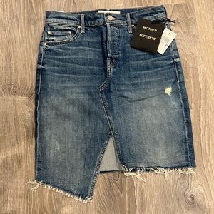 MOTHER brand Tomcat Slide Mini Fray Skirt